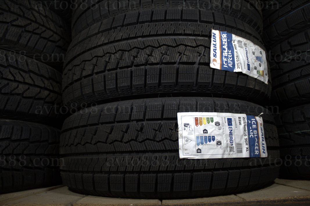 205/60R16 96H XL "Sailun" Ice Blazer Arktik